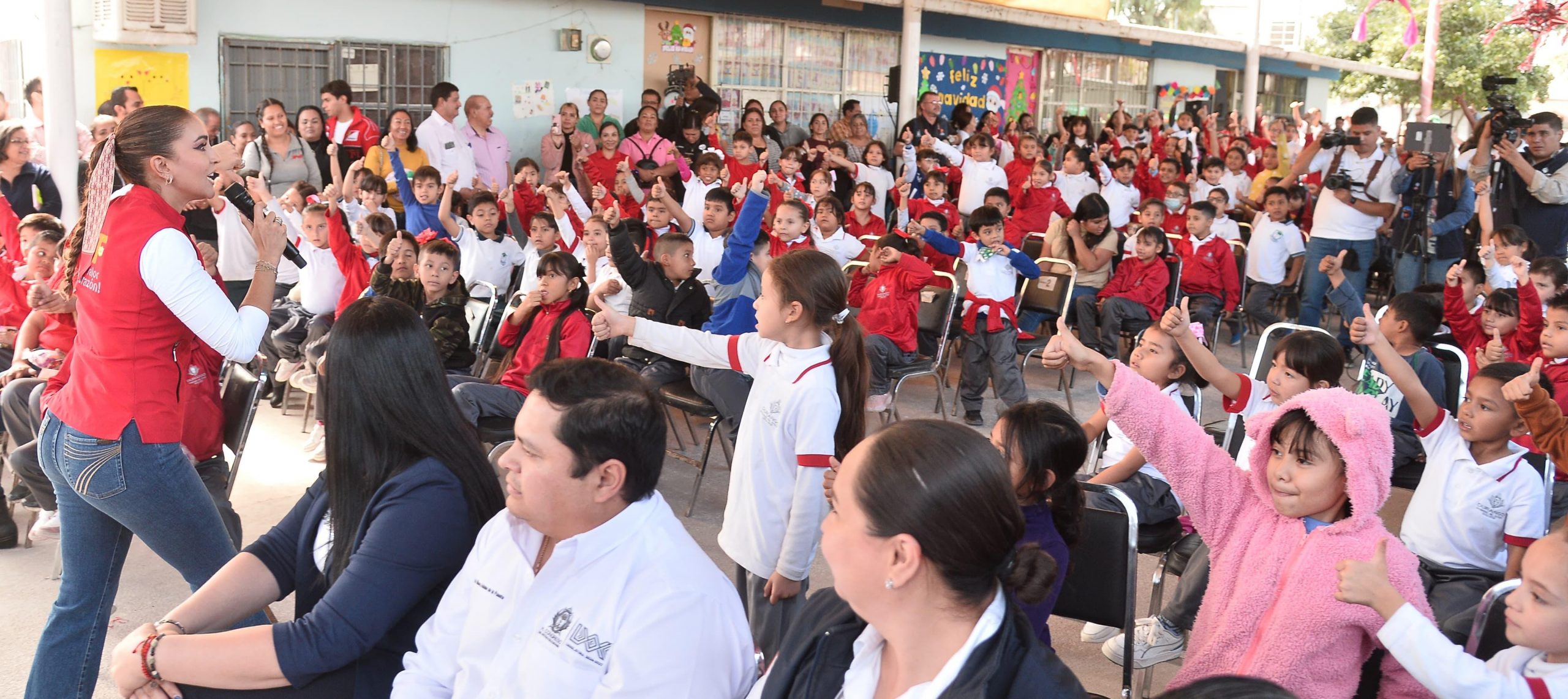 Niños de La Laguna vivirán una “Navidad desde el Corazón”; continúa Marisol Rosso entrega de juguetes y bolos